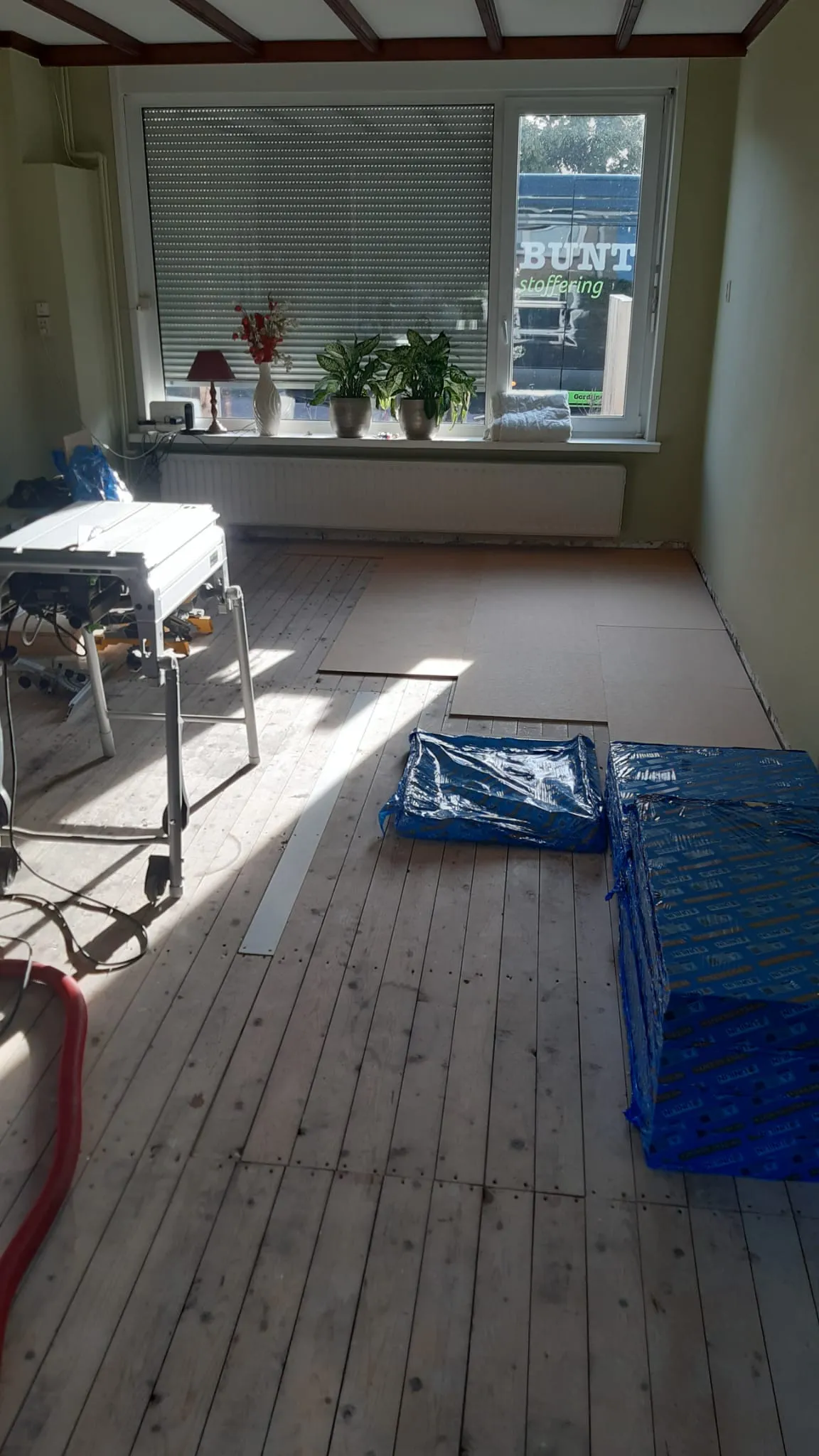 Detail plinten RAL 9010