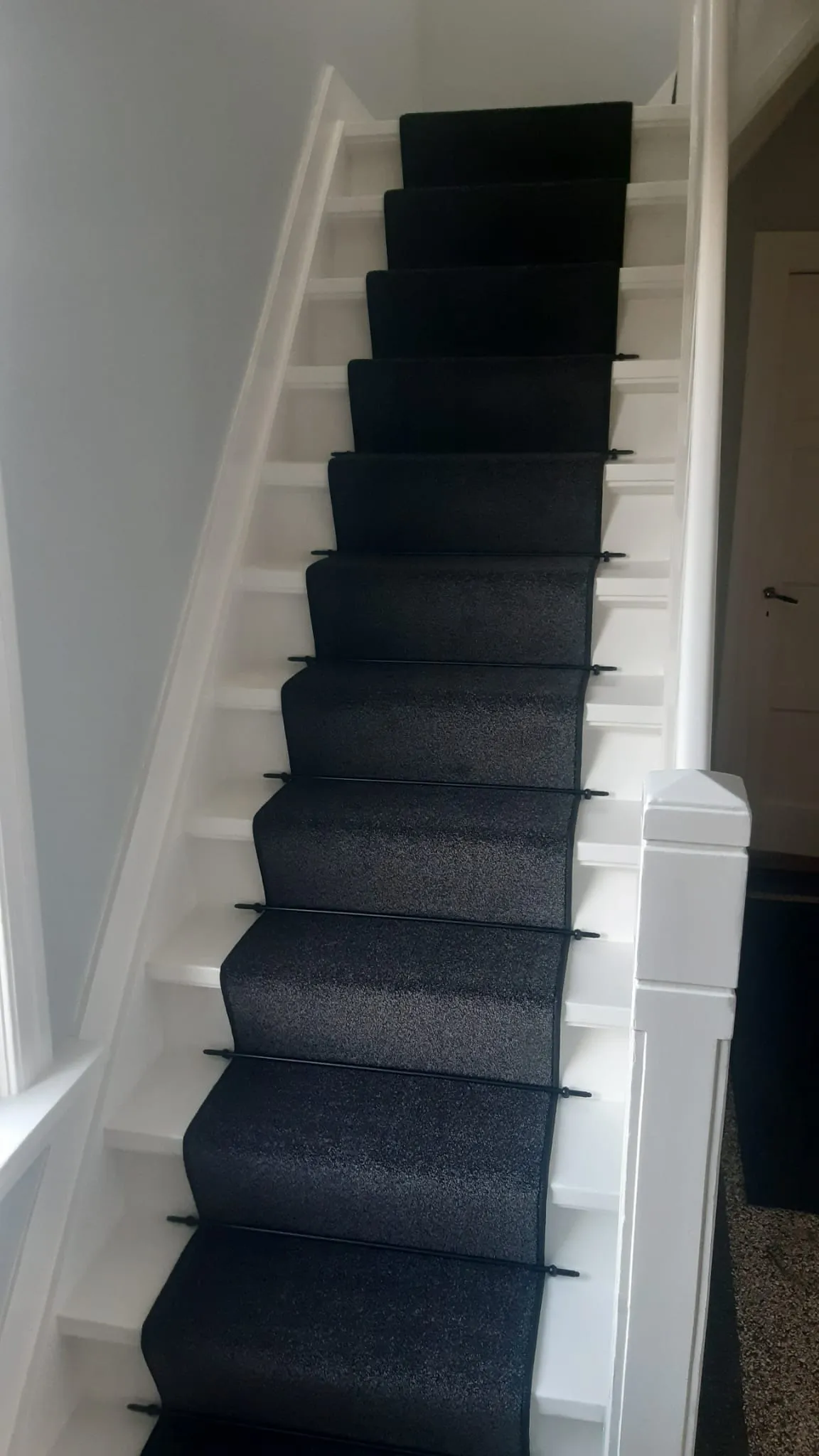 Traproedes zwart detail